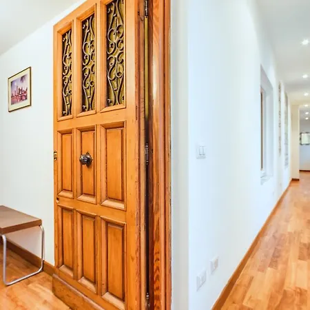 1 Bedroom Flat Via Catone * Rom