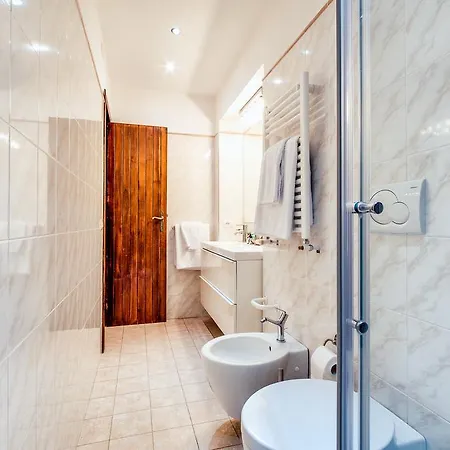 1 Bedroom Flat Via Catone Rom